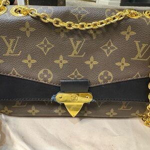 Louis Vuitton Monogram Canvas Shoulder Bag with Gold Chain